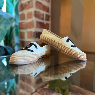 CHANEL CC Black/White Lambskin Espadrilles SZ 37 (US 7)