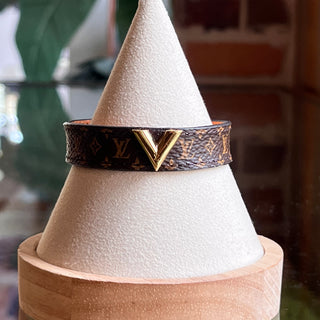 LOUIS VUITTON Essential V Bracelet Brown Monogram Canvas Bracelet