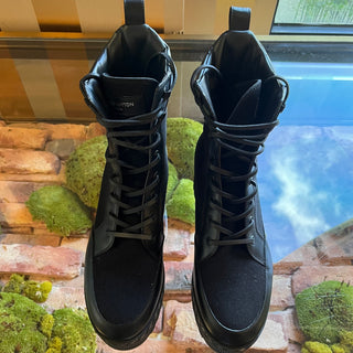 LOUIS VUITTON Laureate Desert Black Platform Boots SZ 40 (US 10)