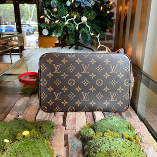LOUIS VUITTON NeoNoe MM Red Monogram Canvas Bucket Bag