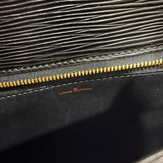 LOUIS VUITTON Saint Cloud GM Black Epi Leather Shoulder Bag