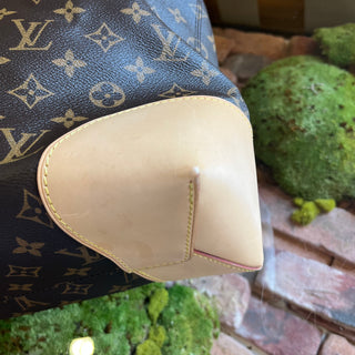 LOUIS VUITTON Berri MM Monogram Hobo