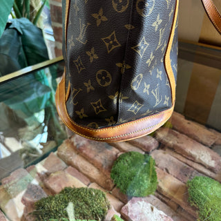 LOUIS VUITTON Bucket Monogram GM