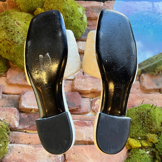 GUCCI White Leather Embossed Guccissima Slides SZ 38 (US 8)