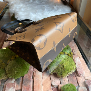 LOUIS VUITTON Onthego MM Brown Monogram Reverse Giant Monogram Canvas Tote Bag