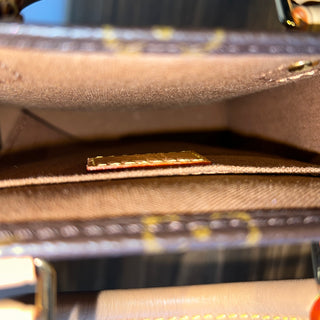 LOUIS VUITTON Monogram Petit Sac Plat
