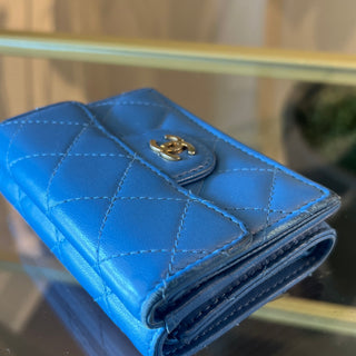 CHANEL Blue Classic Interlocking CC Logo Compact Wallet