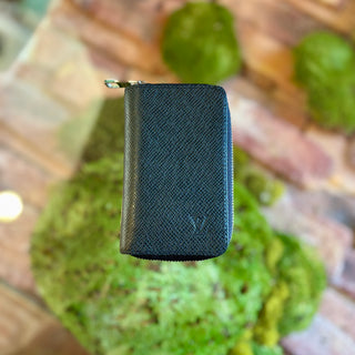 LOUIS VUITTON Black Taiga Wallet