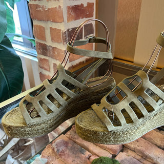 HERMÈS Catalya Vert Toundra Suede Goatskin Espadrille Sandals SZ 39 (US 9)