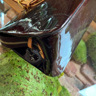 LOUIS VUITTON Rosewood Avenue Amarante Vernis Leather Shoulder Bag