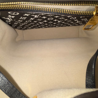 LOUIS VUITTON Monogram Giant Jungle NéoNoé MM