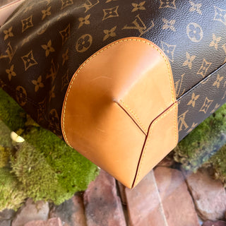 LOUIS VUITTON Beri MM Monogram Canvas Shoulder Bag