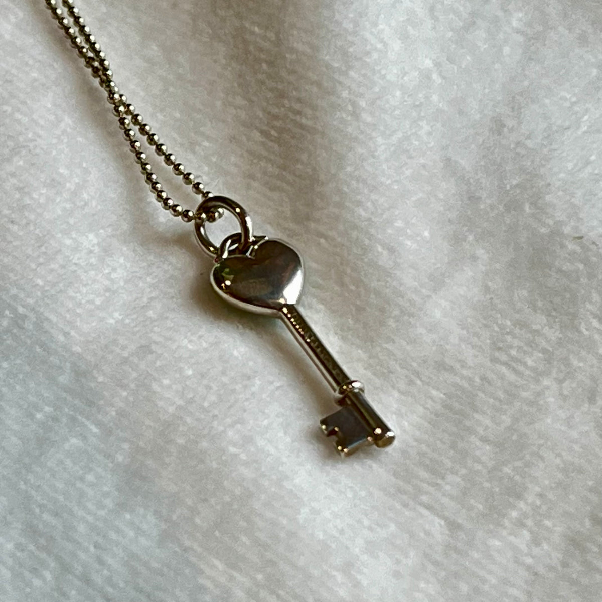 TIFFANY&amp;CO. Sterling Silver Tiffany Blue Enamel Heart Key Pendant Necklace