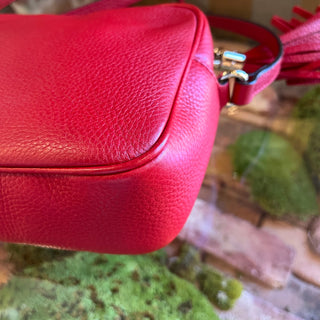 GUCCI Soho Small Hibiscus Red Grained Leather Crossbody