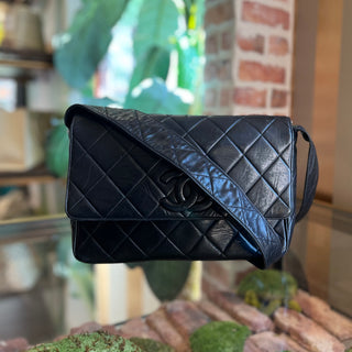 CHANEL Quilted CC Vintage Black Calfskin Shoulder Bag