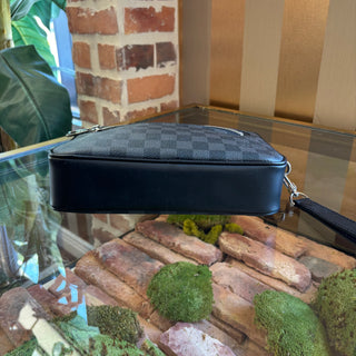 LOUIS VUITTON Damier Graphite Toiletry Bag