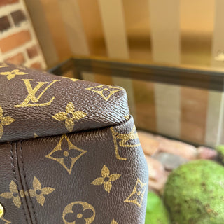 LOUIS VUITTON Artsy Monogram Hobo