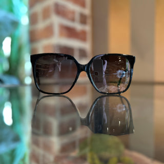 FENDI FE40030F 01B Black Acetate Square Sunglasses