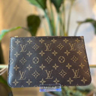LOUIS VUITTON Monogram Pochette (Neverfull)