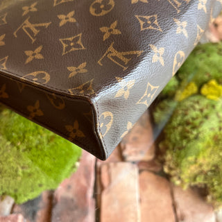 LOUIS VUITTON Toiletry 26 Monogram Canvas Pouch