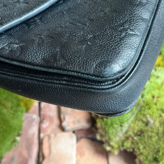 LOUIS VUITTON Pochette Metis Empreinte Black Leather Shoulder Bag