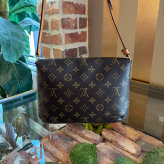 LOUIS VUITTON Vintage Musette Flap Tango Shoulder Bag