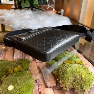 GUCCI Signature Zip Messenger Small Guccissima Leather Crossbody Bag