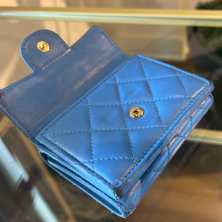 CHANEL Blue Classic Interlocking CC Logo Compact Wallet