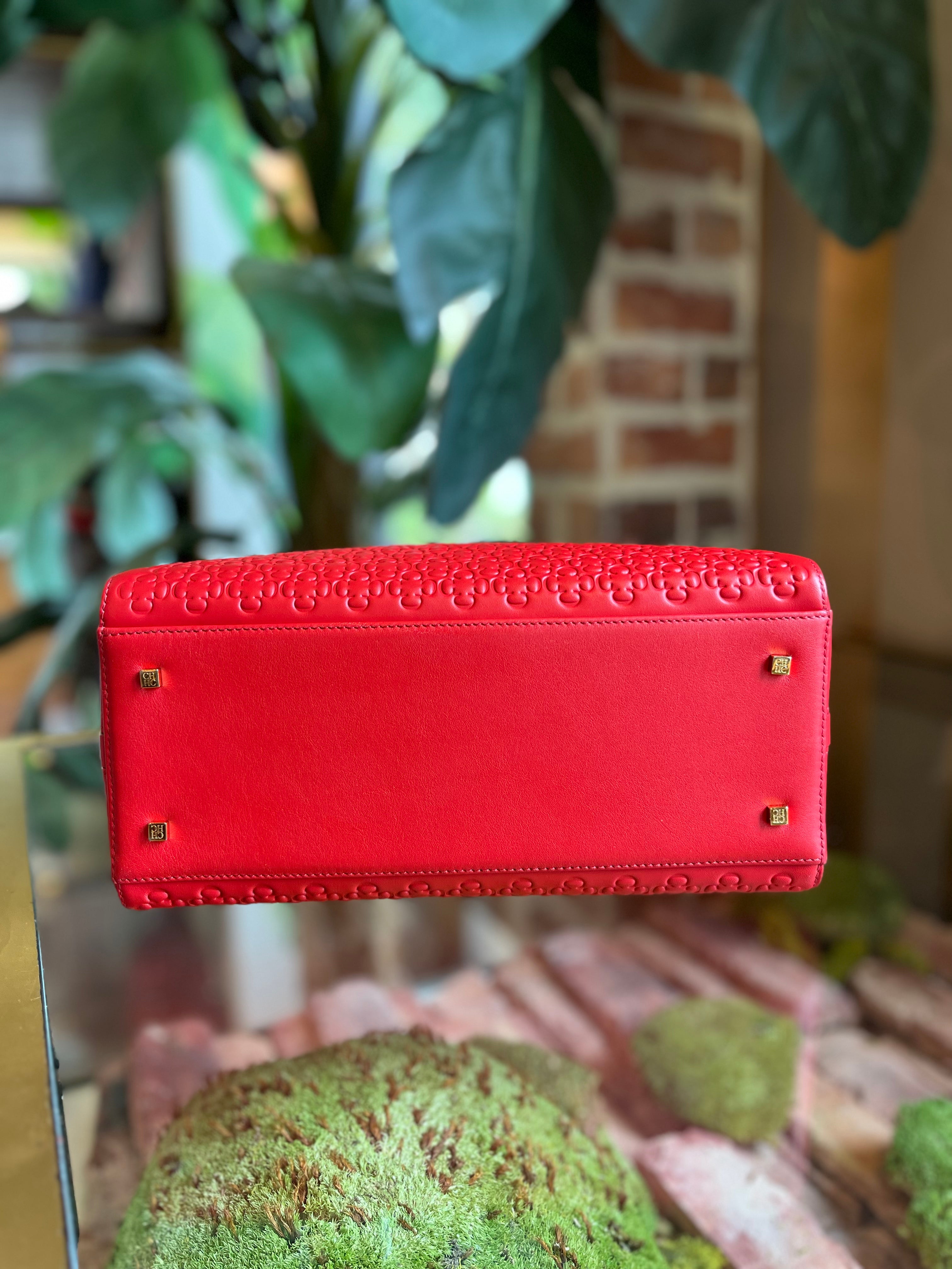 Carolina Herrera Red Canvas Monogram Wallet – thankunext.us