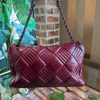 CHANEL In and Out Red Calfskin Shoulder Bag