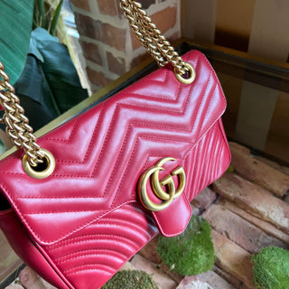 GUCCI GG Marmont Red Matelassé Calfskin Leather Shoulder Bag