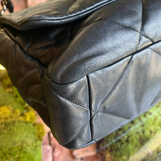 CHANEL 19 Medium Black Quilted Goatskin Shoulder Bag