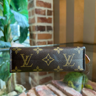 LOUIS VUITTON Toiletry 15 Brown Monogram Canvas Pouch