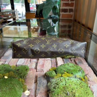 LOUIS VUITTON Vintage Toiletry Pouch 26 Monogram Brown Canvas Pouch