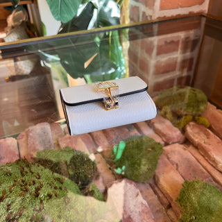 GUCCI Softbit White Grainy Leather Card Case