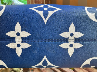 LOUIS VUITTON Blue Escale OntheGo GM