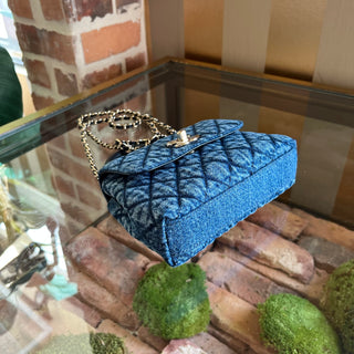 CHANEL Coco Handle Denim Washed Top Handle
