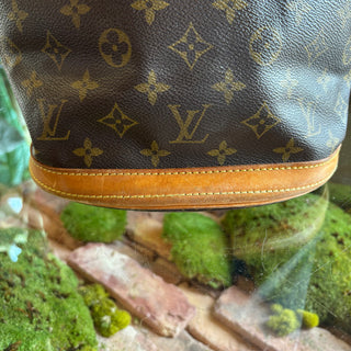 LOUIS VUITTON Vintage Petit Monogram Bucket Bag
