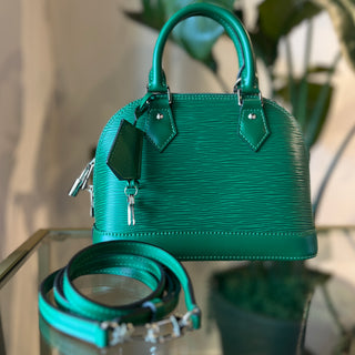 LOUIS VUITTON Epi Alma BB