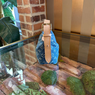 LOUIS VUITTON Denim Monogram Hills Pochette