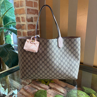 GUCCI Beige GG Supreme Mauve Reversible Tote