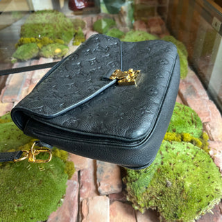 LOUIS VUITTON Pochette Metis Empreinte Black Leather Shoulder Bag