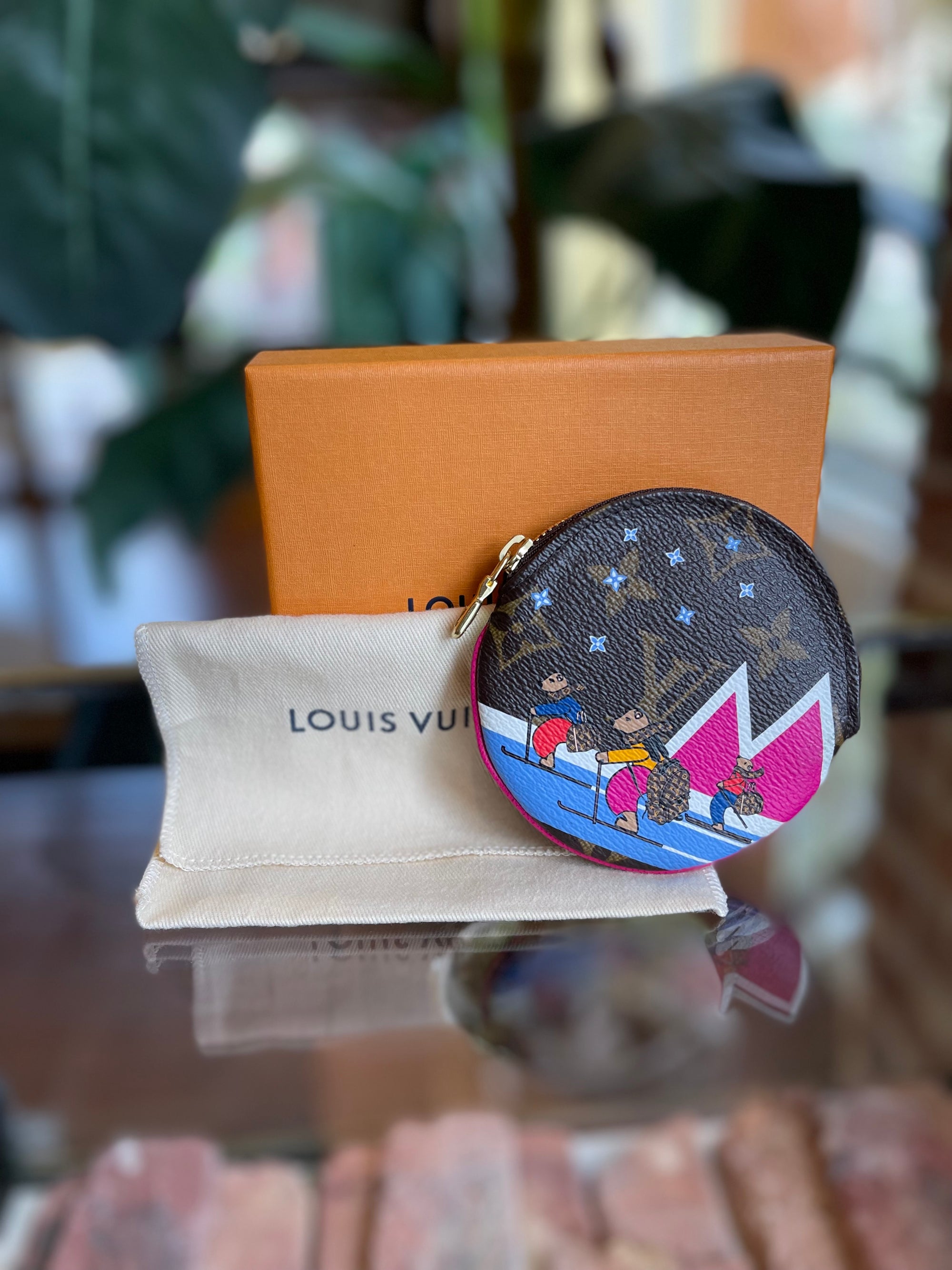 LOUIS VUITTON Vivianne Limited Edition Holiday Round Coin Wallet