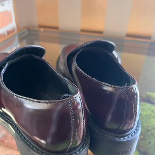 PRADA Burgundy Patent Leather Platform Loafers 38(8US)