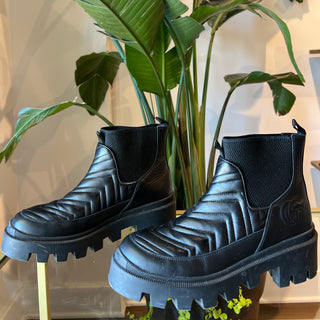 GUCCI GG Canvas Canvas Chelsea Boots SZ 37