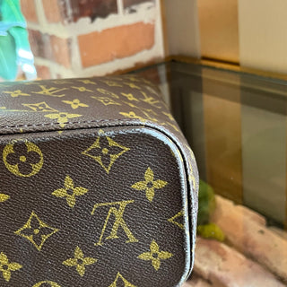 LOUIS VUITTON Luco Brown Monogram Canvas Tote Bag