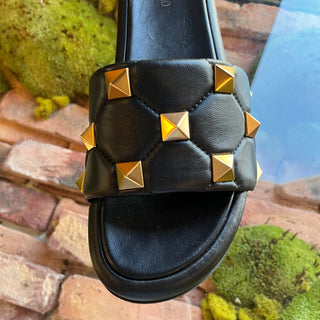 VALENTINO Black Leather Quilted Rockstud Slides SZ 40 (US 10)