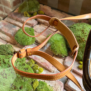 LOUIS VUITTON Trocadero Brown Monogram Canvas Vintage Crossbody