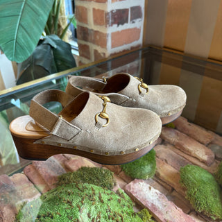 GUCCI Tan Suede Horsebit Clogs 36