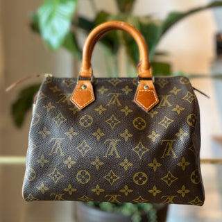 LOUIS VUITTON Vintage Monogram Speedy 25
